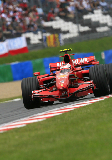 ライコネン フランスGPで今季2勝目を飾る