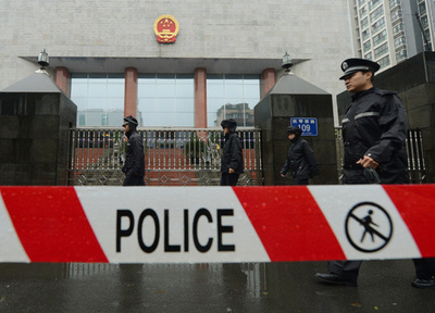 中国四川省で車が歩道に突っ込む、7人死亡