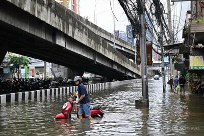 タイ首都バンコク洪水、5万世帯超に被害 4900人近く避難