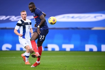 仏がテュラムの代表デビュー戦で黒星 ロナウドは通算102点目