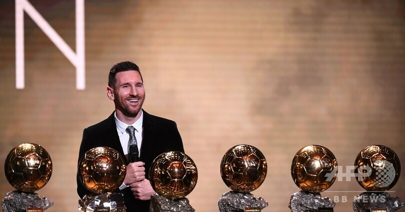 メッシが6度目のバロンドール受賞、ロナウド抜き単独最多