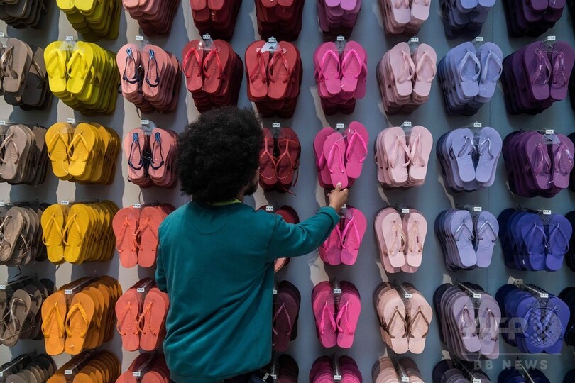 ブラジルを象徴するビーチサンダル「ハワイアナス」の汚職とすべて