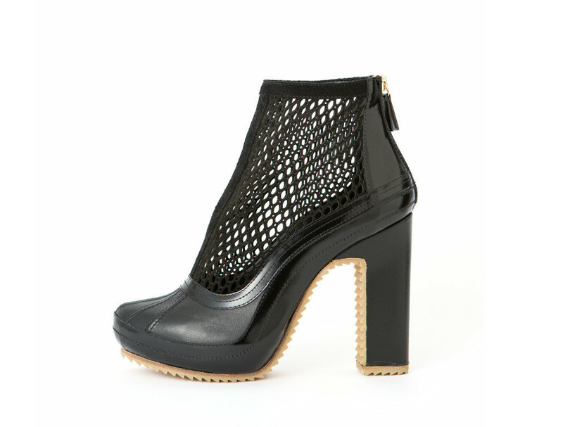 「サカイ」、「ピエール アルディ」とのコラボアイテム発売