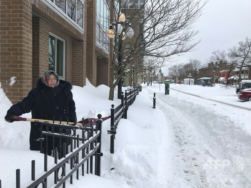 雪に数週間埋もれていた家から70代男性救出、カナダ首都