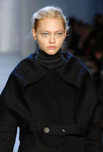 07/08年秋冬ニューヨーク・コレクション＞サーシャ・ピヴォヴァロヴァ