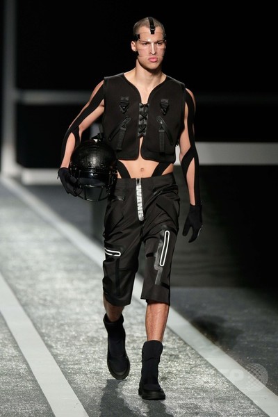 Alexander Wang × H＆M、ニューヨークで発売記念イベント開催
