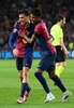 24-25スペイン1部リーグ第10節、FCバルセロナ対セビージャFC。2点目のゴールを喜ぶFCバルセロナのペドリ（左、2024年10月20日撮影）。(c)Josep LAGO/ AFP