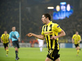 サッカー欧州チャンピオンズリーグ2012-13（UEFA Champions League 2012-13）は24日、グループリーグ第3節の試合が各地で行われ、グループDのボルシア・ドルトムント（Borussia Dortmund）は2-1でレアル・マドリードReal Madrid）に勝利した。

前半36分に先制点を挙げ喜ぶボルシア・ドルトムントのロベルト・レワンドフスキ（Robert Lewandowski、2012年10月24日撮影）。(c)AFP/ODD ANDERSEN