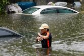 バンコク、豪雨で全域を災害地域に指定 1000人近く避難