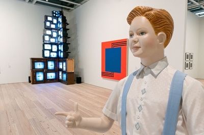 開館間近のホイットニー美術館、報道陣に公開 ニューヨーク