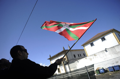 ETA元戦闘員カップル、刑務所で同居 被害者団体反発 スペイン