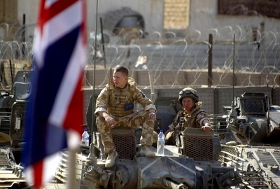 「テロとの戦い」は「誤り」、英外相がブッシュ米政権を批判