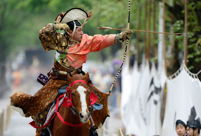 雨の中の流鏑馬、隅田公園