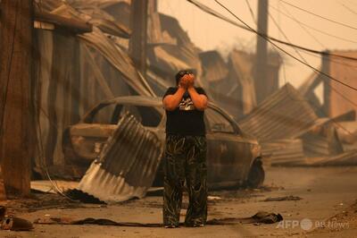 チリで大規模な山火事 15人死亡 非常事態宣言