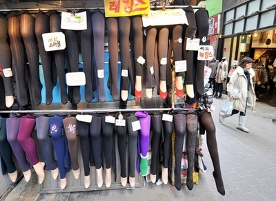 黒いレギンスでデング熱リスク高まる、タイ政府が警告