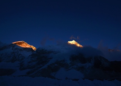 【記者コラム】「世界の屋根」を取り巻く保険金詐欺、エベレスト