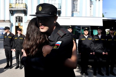 兵力増強進めるロシア、各州が入隊一時金や手当増額