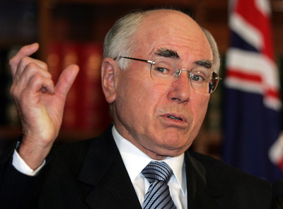 豪ハワード首相びっくり、6人に1人が「裸を見たい」