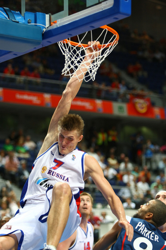 ロシア フランスを降し準決勝進出