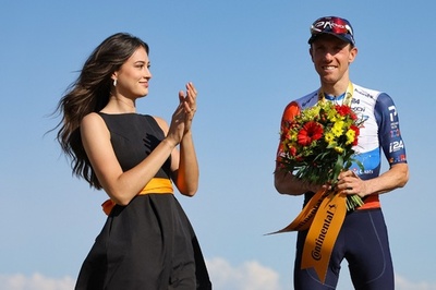 ウッズが山頂フィニッシュで勝利、ヴィンゲゴーが総合トップ守る