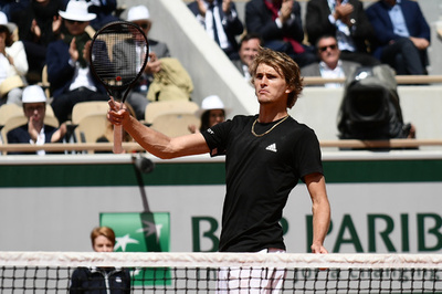 ズベレフが4時間の激戦制して全仏2回戦へ、デルポトロも初戦突破