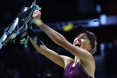 スビトリーナがWTAファイナルズ優勝、セレーナ以来の全勝V