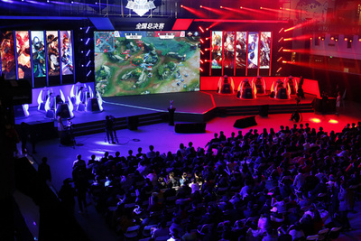 コンピューターゲームを将来の活躍の場に 名門・北京大に新科目、定員超の人気