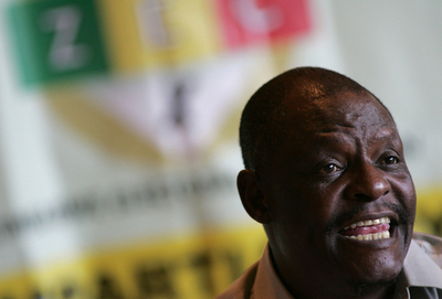 ジンバブエ議会選、再集計も野党優勢