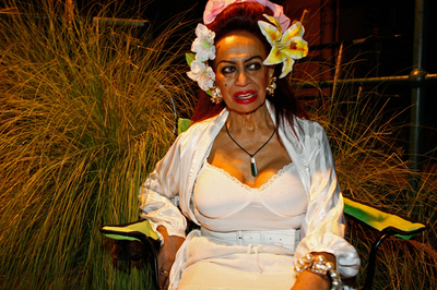 豪で同性愛者のカーニバルのリハーサル