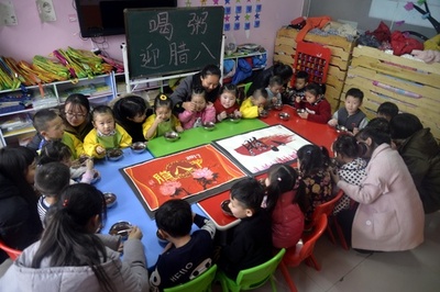 教諭を毒物投与で逮捕 河南省の幼稚園、23人が救急搬送