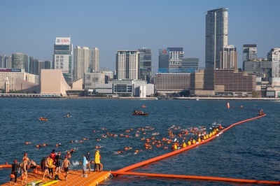 香港のビクトリアハーバー水泳大会、3年ぶりに開催