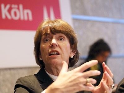 「腕1本分の距離」で性犯罪防げる？独市長の助言、ネットで冷笑