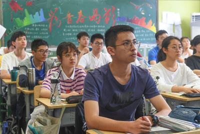 一か月遅れの大学統一入試7月7日スタート 1071万人が受験 中国