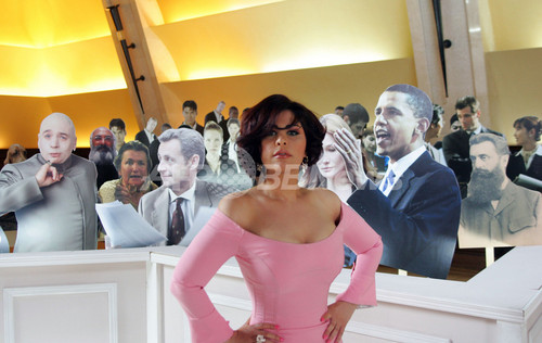 クウェート人歌手shames 新作ミュージックビデオに出演 写真7枚 ファッション ニュースならmode press powered by afpbb news