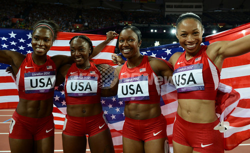 米国が世界新記録で女子4 100メートルリレー金メダル 写真4枚 ファッション ニュースならmode Press Powered By Afpbb News 米国が世界新記録で女子4 100メートルリレー金メダル 写真4枚 ファッション ニュースならmode Press Powered By Afpbb News