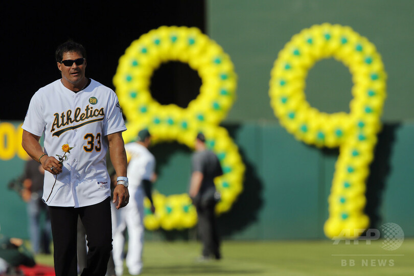 元MLBのカンセコ氏、誤って自身の手に発砲 米報道