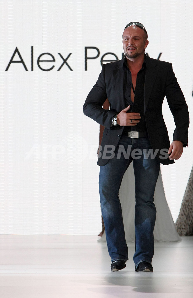 ＜08/09年春夏ローズマウント・ファッションウィーク＞アレックス・ペリー、新作を発表