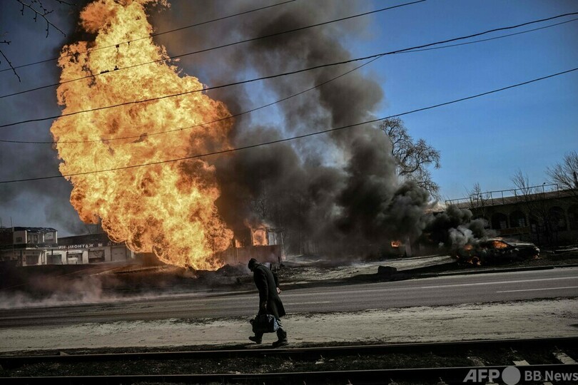 無差別爆撃続くもなお抵抗 ウクライナ第2の都市