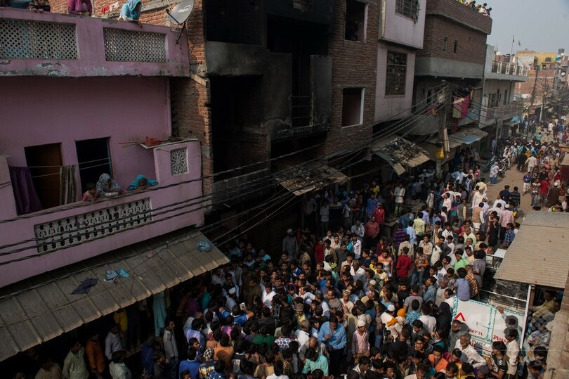 インドの衣料品工場で火災、13人死亡 違法工場か