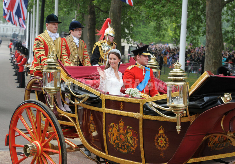 ウィリアム王子夫妻、ハネムーンはおあずけ