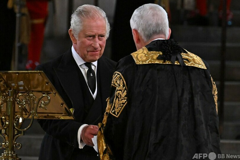 チャールズ英国王、議会演説 即位後初