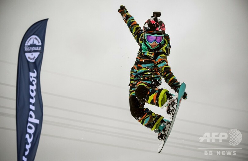 6歳の天才スノーボーダー、素顔は「歌大好きな普通の女の子」