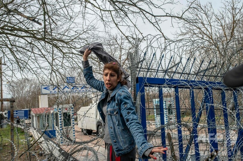 トルコ、EUにシリア軍事作戦への支援要請 国境で移民らギリシャ警察と衝突