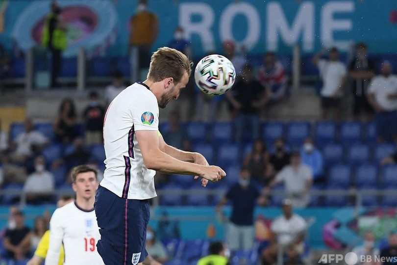 イングランドが4発快勝、デンマークとの準決勝へ 欧州選手権