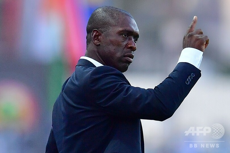 カメルーン代表のセードルフ監督解任、ネーションズカップで早期敗退
