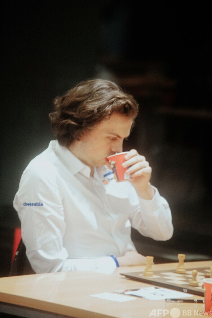 チェス世界的サイトも新星の不正指摘、本人は「引き下がらない」