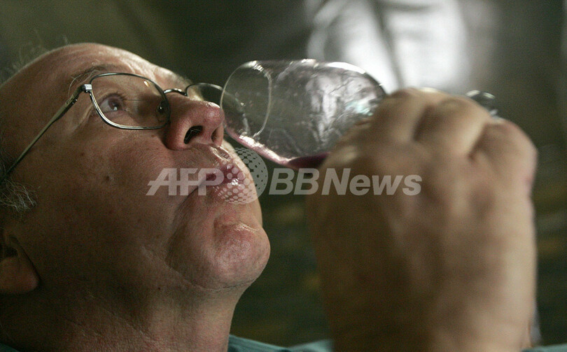 アフリカのナミブ砂漠にブドウ園を作った男