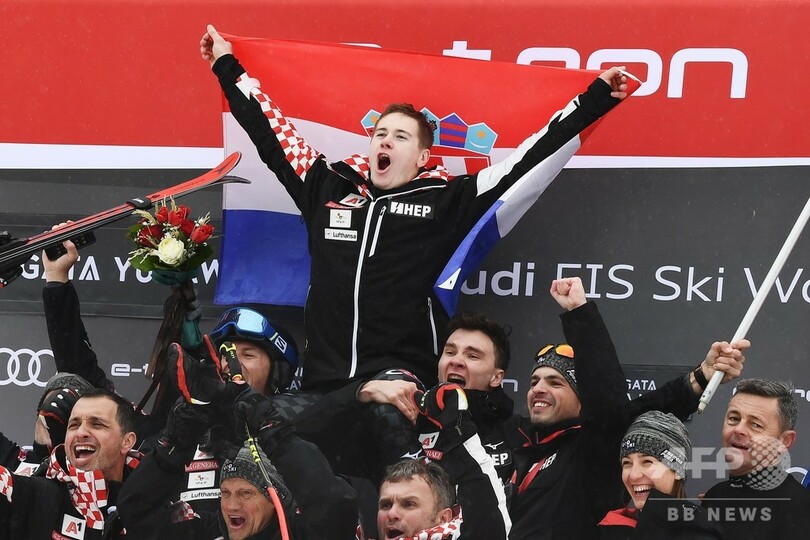 ズブチッチが逆転で男子大回転を制す、アルペンW杯苗場大会