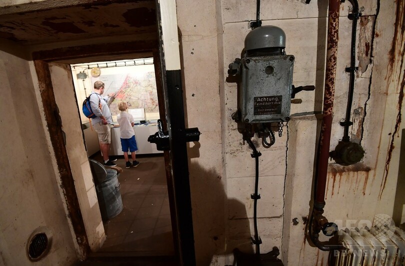 ビーチの地下に広がる迷宮 「負の遺産ツアー」で癒やす戦争の傷