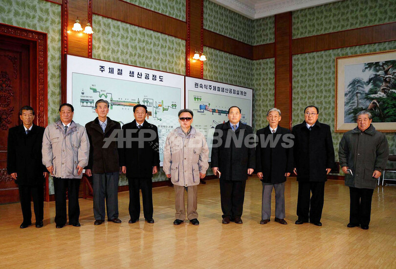 北、またも金総書記の写真公開、製鉄所を視察